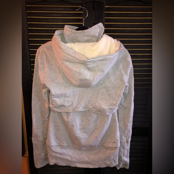 Zella women’s sweater - Picture 3 of 4